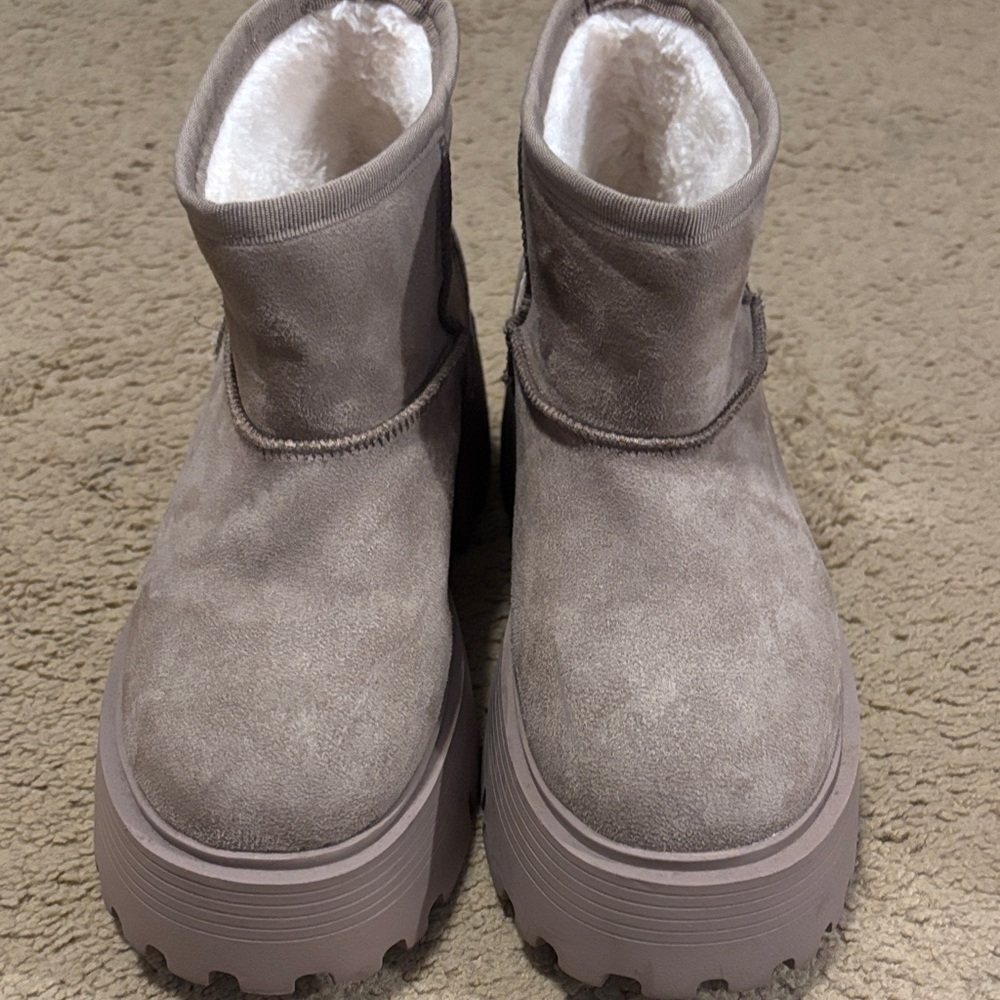 Pink Lilly ankle boots